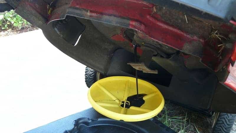How To Remove Excess Oil From Lawn Mower